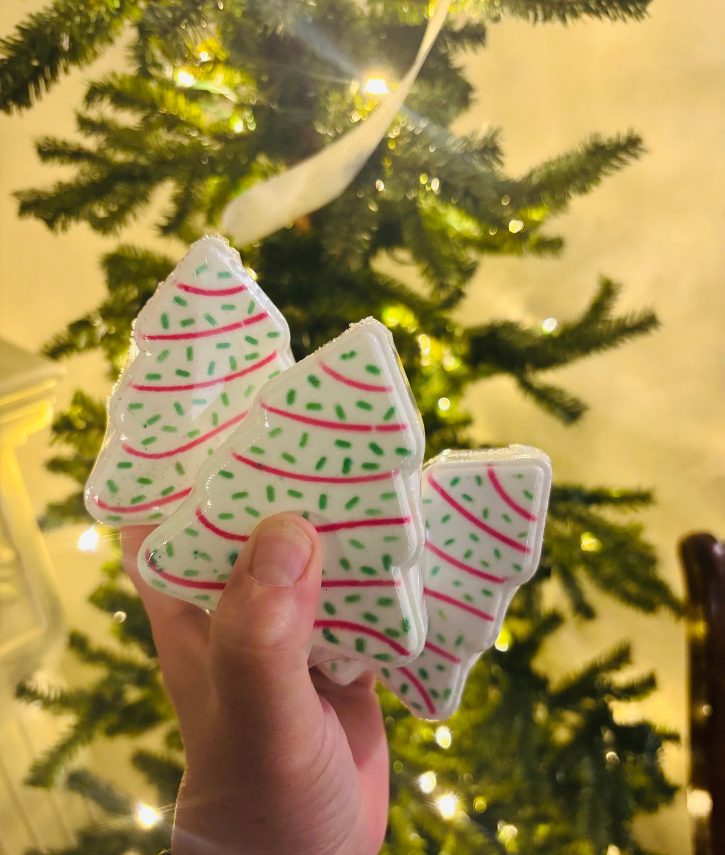 Beachy Bubbles Bath Co - Christmas Tree Cake Bath Bomb - Christmas 2025